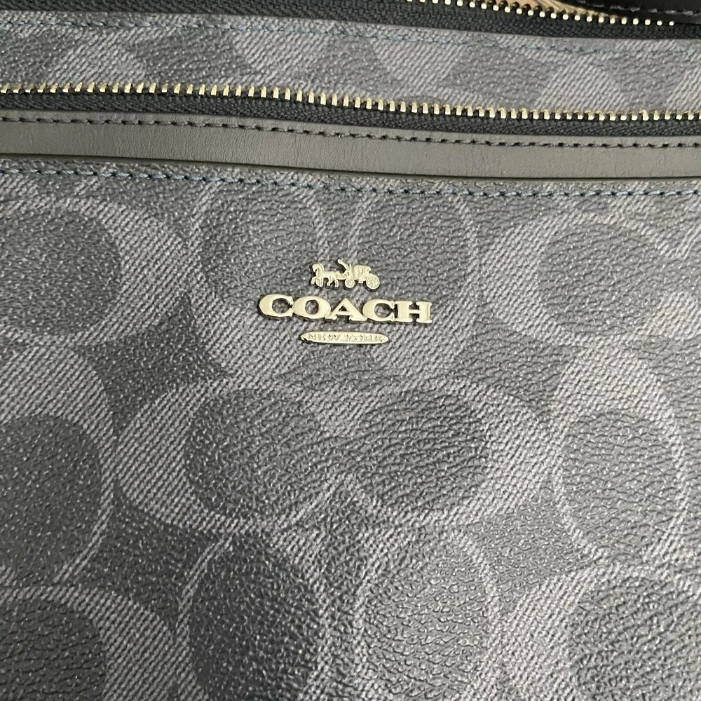 Coach Signature East West Pop Up Crossbody Bag Black Gray f29725 EUC - Picture 2 of 9